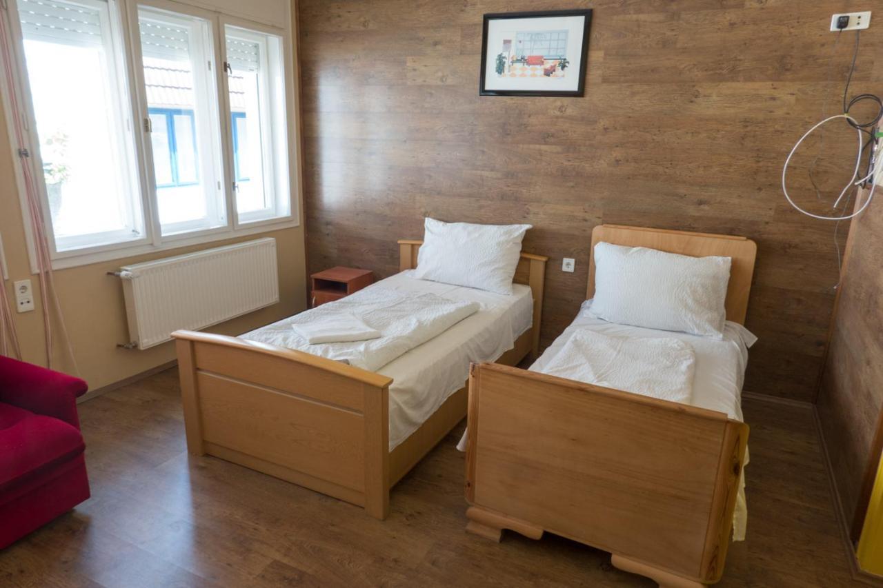 Mueller'S 1 Apartment Siofok Bagian luar foto